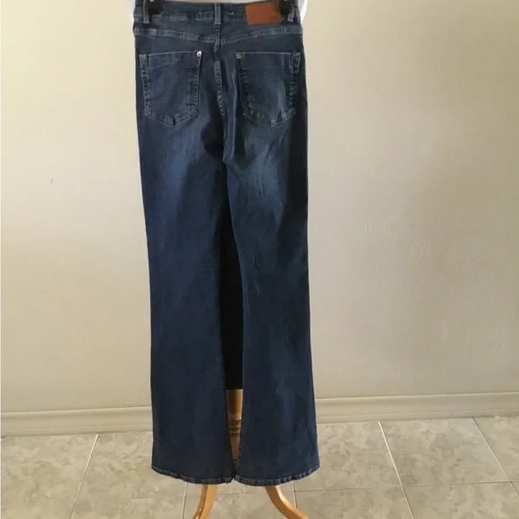 HOST PICK- ZARA HIGH RISE JEANS/ USA SIZE 4- EUR 36(98% COTTON, 2% ELASTANE) - Picture 4 of 9